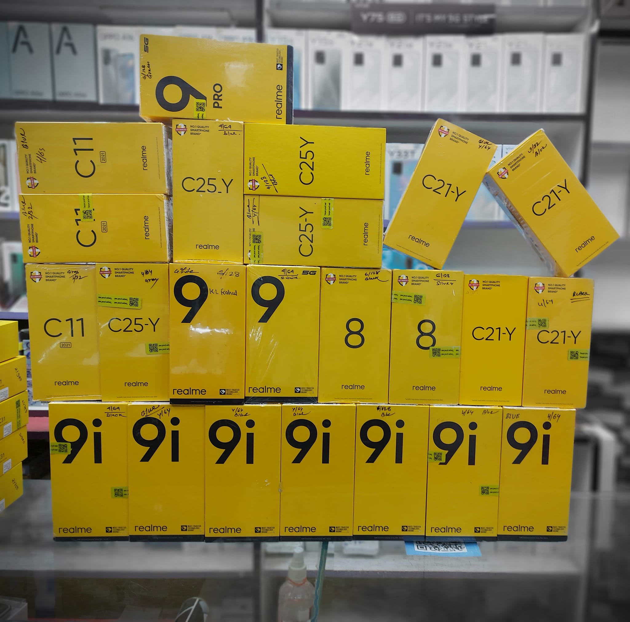 Why phones are cheaper in dubai? Suman Techno